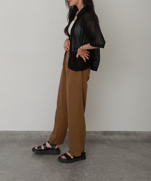 libelle more（リベル モア）の「カットジョーゼットツータックバレルレッグカーブパンツ（その他パンツ・レディース・チャコール/モカ/ブラック・M）」の13枚目の写真