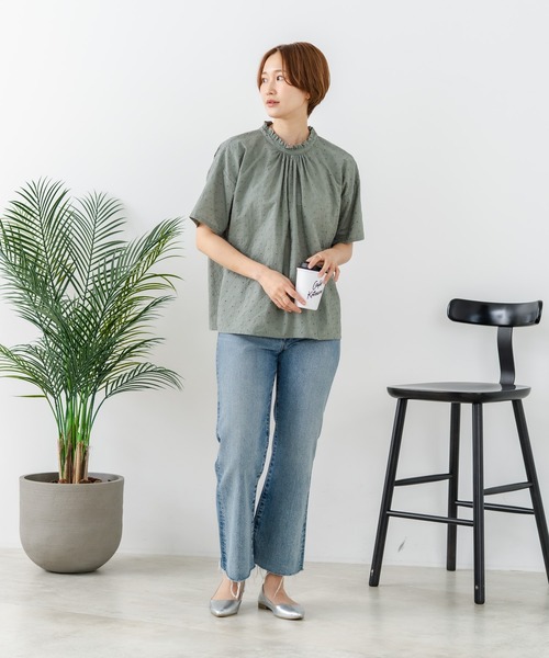 fort point(フォーポイント)の「【C-FORTPOINT/フォートポイント】【涼やかな綿素材】総柄刺繍ブラウス コットン100% シャツ プルオーバー 涼しい 体型カバー ナチュラル(シャツ/ブラウス・レディース・ダークブルー/ブラック/オフホワイト/カーキ・FREE)」の10枚目の写真