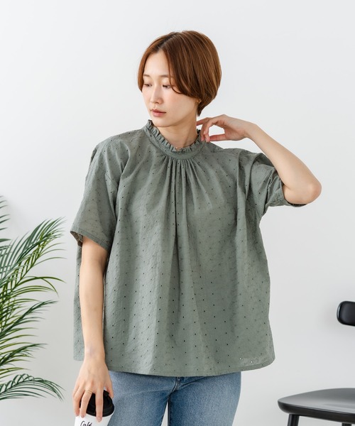 fort point(フォーポイント)の「【C-FORTPOINT/フォートポイント】【涼やかな綿素材】総柄刺繍ブラウス コットン100% シャツ プルオーバー 涼しい 体型カバー ナチュラル(シャツ/ブラウス・レディース・ダークブルー/ブラック/オフホワイト/カーキ・FREE)」の15枚目の写真