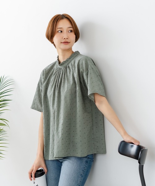fort point(フォーポイント)の「【C-FORTPOINT/フォートポイント】【涼やかな綿素材】総柄刺繍ブラウス コットン100% シャツ プルオーバー 涼しい 体型カバー ナチュラル(シャツ/ブラウス・レディース・ダークブルー/ブラック/オフホワイト/カーキ・FREE)」の17枚目の写真