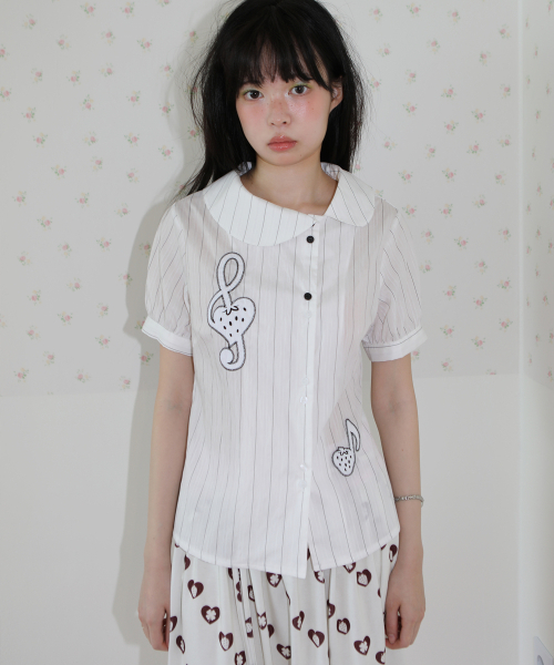 NOFFICIALNOFFICE(ノフィシャルノフィス)の「ベリーノート刺繍ブラウスホワイト(シャツ/ブラウス・レディース・その他・FREE)」の2枚目の写真