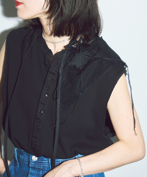 CITYSHOP(シティーショップ)の「MARGE FRAYED EMBROIDERY SCARF 1012-0108-035:スカーフ(バンダナ/スカーフ・レディース・ブラック・FREE)」の4枚目の写真