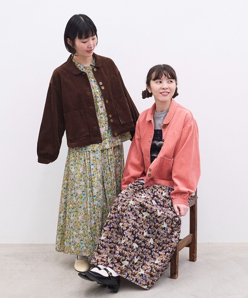 l'atelier du savon(アトリエドサボン)の「踊る街 プリントラグラン ギャザーロングスカート(スカート・レディース・ネイビー/グリーン・FREE)」の6枚目の写真