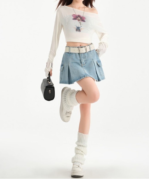 &soiree(アンドソワレ)の「ボックスプリーツサイドポケット付きデニムミニスカート(デニムスカート・レディース・ブルー/インディゴブルー・X-LARGE/LARGE/MEDIUM/SMALL/X-SMALL)」の4枚目の写真