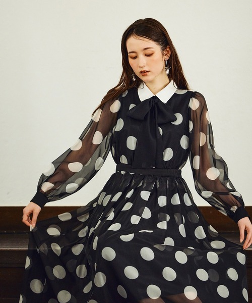 Audie a Muses（オーディアミューズ）の「クラシカルドットプリントワンピース（ワンピース・レディース・ブラック・38/40/42）」の17枚目の写真
