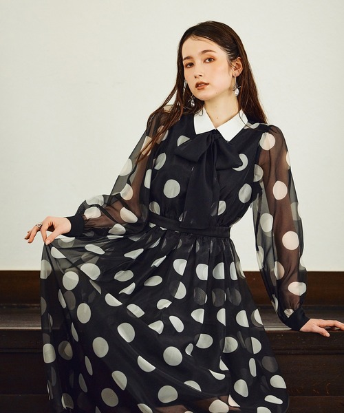 Audie a Muses（オーディアミューズ）の「クラシカルドットプリントワンピース（ワンピース・レディース・ブラック・38/40/42）」の18枚目の写真