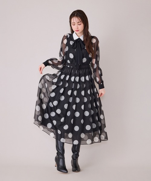 Audie a Muses（オーディアミューズ）の「クラシカルドットプリントワンピース（ワンピース・レディース・ブラック・38/40/42）」の4枚目の写真