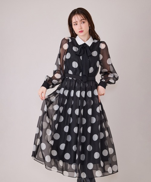 Audie a Muses（オーディアミューズ）の「クラシカルドットプリントワンピース（ワンピース・レディース・ブラック・38/40/42）」の8枚目の写真