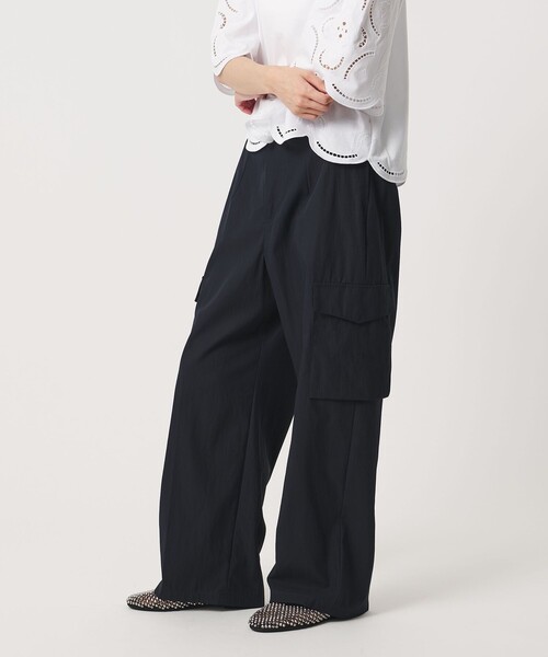 UNITED ARROWS(ユナイテッドアローズ)の「ポケット ワイドパンツ(その他パンツ・レディース・オリーブ/オフホワイト/ネイビー・36/38/34)」の1枚目の写真