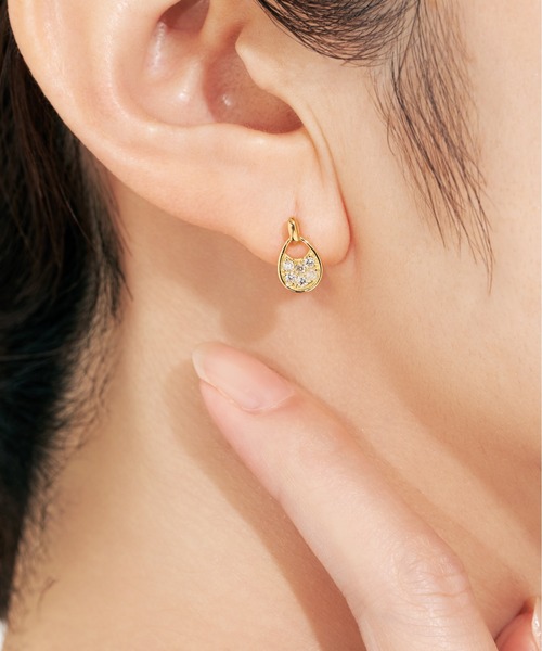 Jewel closet by L&Co.(ジュエルクローゼットバイエルアンドコー)の「K18 ダイヤモンド ピアス(ピアス(両耳用)・レディース・ゴールド系2/ゴールド系1・FREE)」の4枚目の写真