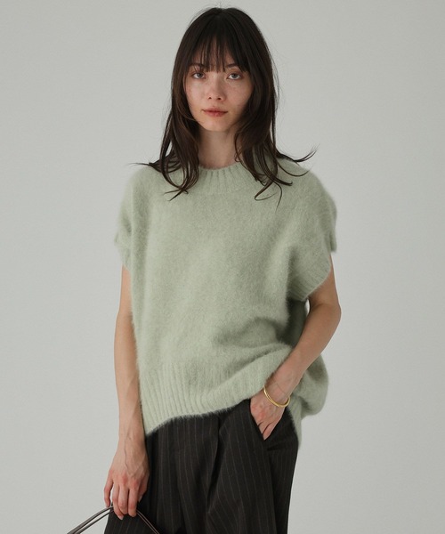 BABYLONE(バビロン)の「FOXカシミヤヘムベスト(ニット/セーター・レディース・ダークネイビー/レモンイエロー/ライトグリーン・フリー)」の2枚目の写真
