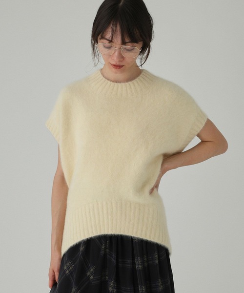 BABYLONE(バビロン)の「FOXカシミヤヘムベスト(ニット/セーター・レディース・ダークネイビー/レモンイエロー/ライトグリーン・フリー)」の11枚目の写真