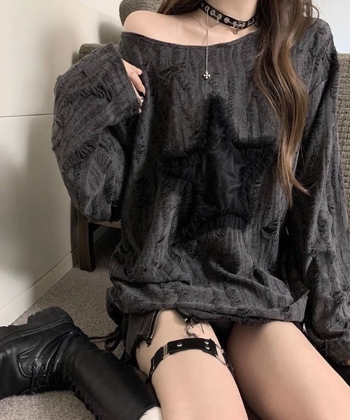 Teem Store(チームストア)の「星ワッペンダメージ加工ロンT(Tシャツ/カットソー・レディース・グレー・S/M)」の16枚目の写真