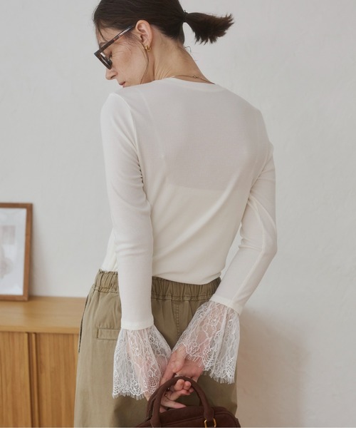 ANGIE(アンジー)の「袖レース 切替 リブ ロングスリーブ カットソー / 秋服(Tシャツ/カットソー・レディース・ブラウン/ブラック/ホワイト・FREE)」の11枚目の写真