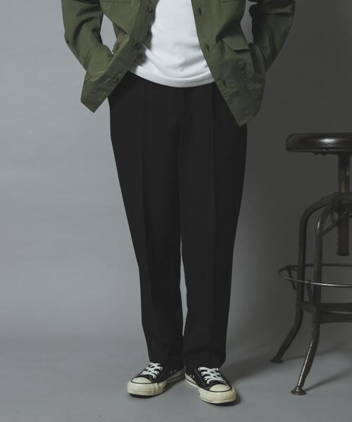ITEMS URBANRESEARCH(アイテムズ アーバンリサーチ)の「『Sサイズあり/イージーケア/UVカット/セットアップ対応』EVERY DAY TRテーパードスラックス(その他パンツ・メンズ・ダークグレー/ブラック/ベージュ系その他/ネイビー・SMALL/MEDIUM/LARGE)」の18枚目の写真