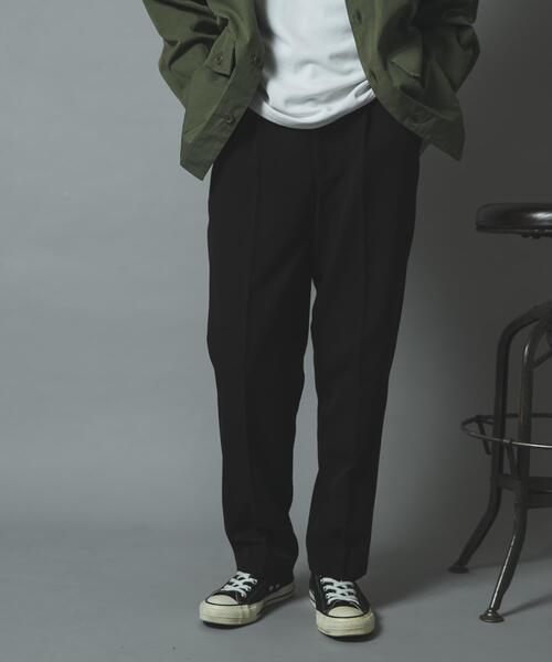 ITEMS URBANRESEARCH(アイテムズ アーバンリサーチ)の「『Sサイズあり/イージーケア/UVカット/セットアップ対応』EVERY DAY TRテーパードスラックス(その他パンツ・メンズ・ダークグレー/ブラック/ベージュ系その他/ネイビー・SMALL/MEDIUM/LARGE)」の19枚目の写真
