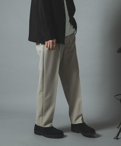 ITEMS URBANRESEARCH(アイテムズ アーバンリサーチ)の「『Sサイズあり/イージーケア/UVカット/セットアップ対応』EVERY DAY TRテーパードスラックス(その他パンツ・メンズ・ダークグレー/ブラック/ベージュ系その他/ネイビー・SMALL/MEDIUM/LARGE)」の10枚目の写真