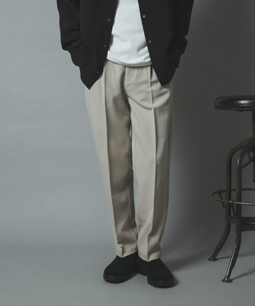 ITEMS URBANRESEARCH(アイテムズ アーバンリサーチ)の「『Sサイズあり/イージーケア/UVカット/セットアップ対応』EVERY DAY TRテーパードスラックス(その他パンツ・メンズ・ダークグレー/ブラック/ベージュ系その他/ネイビー・SMALL/MEDIUM/LARGE)」の11枚目の写真