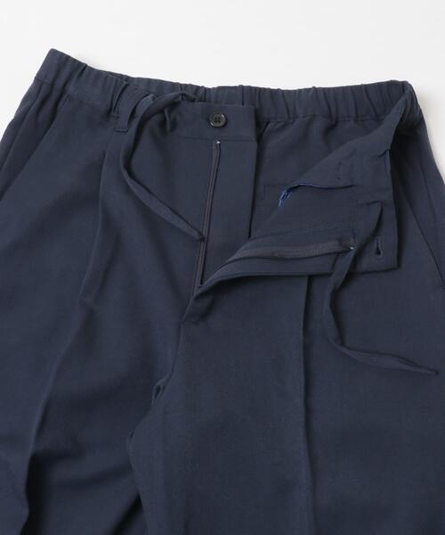 ITEMS URBANRESEARCH(アイテムズ アーバンリサーチ)の「『Sサイズあり/イージーケア/UVカット/セットアップ対応』EVERY DAY TRテーパードスラックス(その他パンツ・メンズ・ダークグレー/ブラック/ベージュ系その他/ネイビー・SMALL/MEDIUM/LARGE)」の17枚目の写真