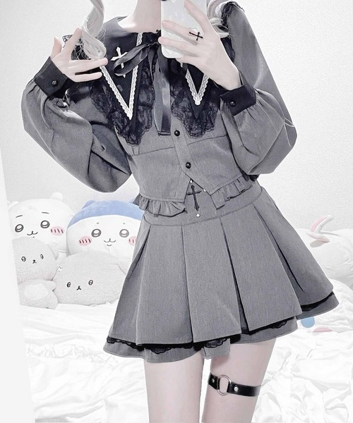 MA*RS(アメーバーマーズ)の「クロス刺繍短丈セットアップ 2点SET(セットアップ・レディース・ブラック/グレー/ブラック×ホワイト・FREE)」の1枚目の写真