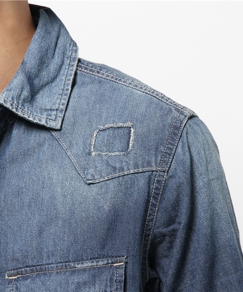 VENCEEXCHANGE(ヴァンスエクスチェンジ)の「リペアーデニムシャツ(シャツ/ブラウス・メンズ・ライトブルー/ブルー・LARGE/MEDIUM)」の6枚目の写真