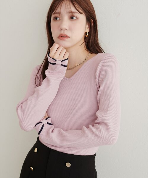 natural couture(ナチュラルクチュール)の「〈osono〉袖口リボン2WAYニット(ニット/セーター・レディース・ピンク/サックスブルー/オフホワイト/ブラック/ブラウン/ベージュ/チャコールグレー・FREE)」の7枚目の写真