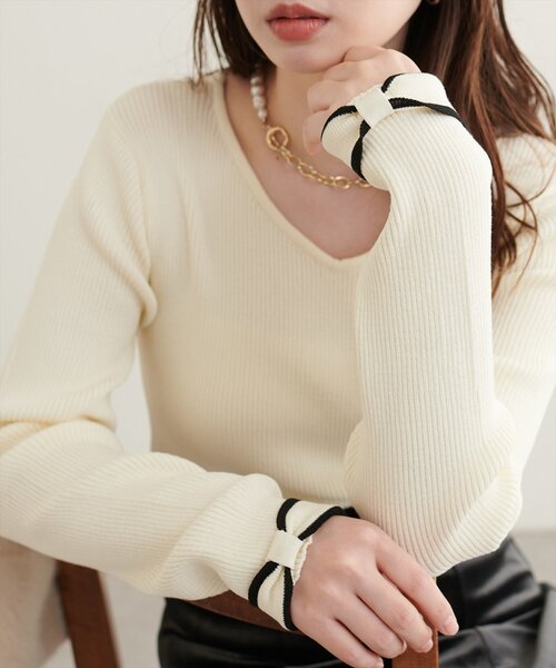 natural couture(ナチュラルクチュール)の「〈osono〉袖口リボン2WAYニット(ニット/セーター・レディース・ピンク/サックスブルー/オフホワイト/ブラック/ブラウン/ベージュ/チャコールグレー・FREE)」の17枚目の写真