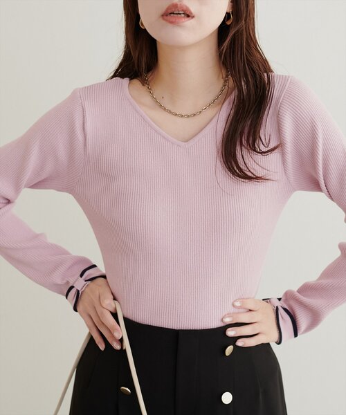 natural couture(ナチュラルクチュール)の「〈osono〉袖口リボン2WAYニット(ニット/セーター・レディース・ピンク/サックスブルー/オフホワイト/ブラック/ブラウン/ベージュ/チャコールグレー・FREE)」の12枚目の写真