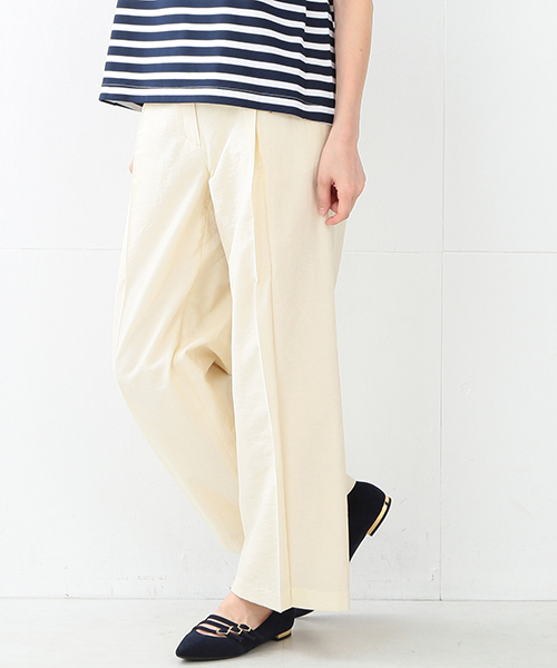 Demi-Luxe BEAMS（デミルクス ビームス）の「【VERY6月号掲載】Demi-Luxe BEAMS / クロップド タックワイドパンツ（その他パンツ・レディース・オフホワイト/ブラック・38/36）」の2枚目の写真