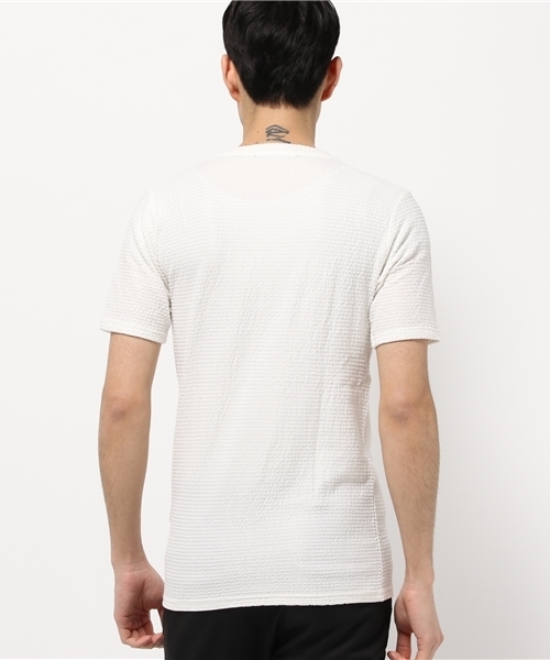 VENCEEXCHANGE（ヴァンスエクスチェンジ）の「カットサッカーワンポイント刺繍Tシャツ（Tシャツ/カットソー・メンズ・ダークネイビー/オフホワイト/ネイビー・LARGE/MEDIUM）」の5枚目の写真