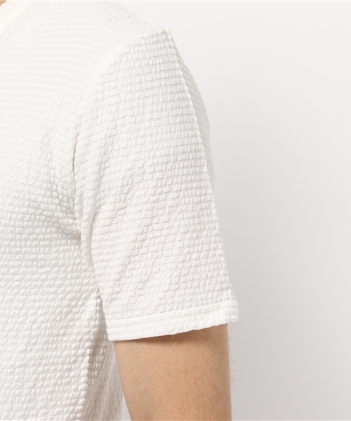 VENCEEXCHANGE（ヴァンスエクスチェンジ）の「カットサッカーワンポイント刺繍Tシャツ（Tシャツ/カットソー・メンズ・ダークネイビー/オフホワイト/ネイビー・LARGE/MEDIUM）」の7枚目の写真