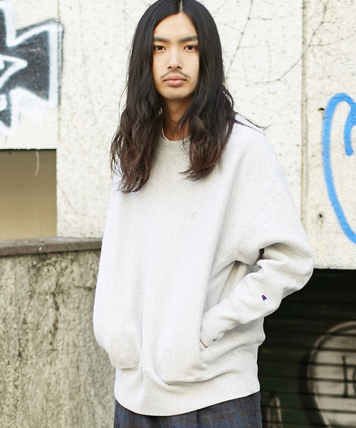 Champion(チャンピオン)の「Champion / チャンピオン × AMERICAN RAG CIE 別注 リバースウィーブ スウェットシャツ C8-L019(スウェット・メンズ・ダークネイビー/グレー/ブラック/オフホワイト/バーガンディー・LARGE/MEDIUM/SMALL)」の4枚目の写真