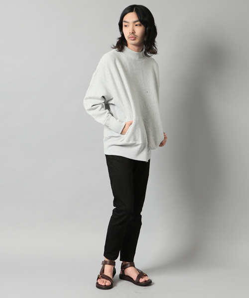 Champion(チャンピオン)の「Champion / チャンピオン × AMERICAN RAG CIE 別注 リバースウィーブ スウェットシャツ C8-L019(スウェット・メンズ・ダークネイビー/グレー/ブラック/オフホワイト/バーガンディー・LARGE/MEDIUM/SMALL)」の17枚目の写真