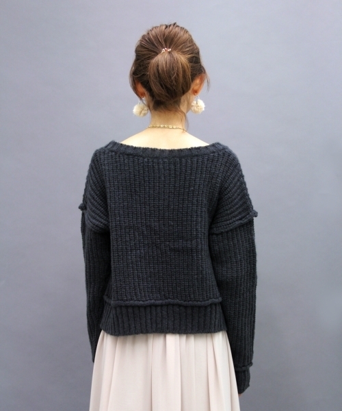 NANO universe（ナノユニバース）の「ショート丈モヘアニットプルオーバー（ニット/セーター・レディース・オフホワイト/チャコールグレー/レッド・FREE）」の5枚目の写真