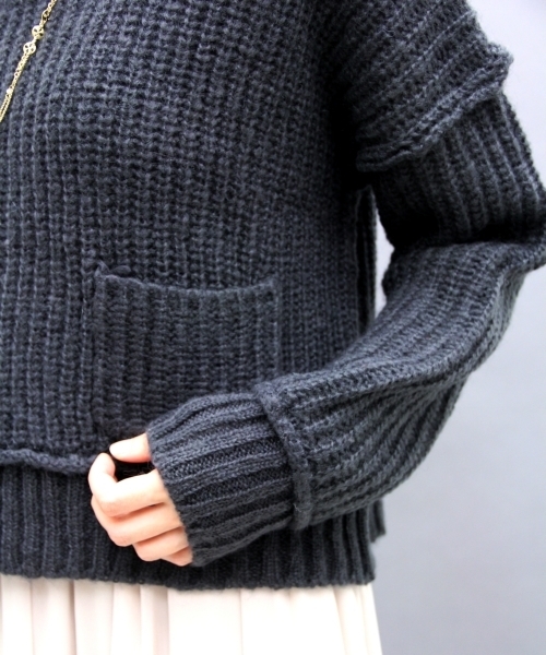 NANO universe（ナノユニバース）の「ショート丈モヘアニットプルオーバー（ニット/セーター・レディース・オフホワイト/チャコールグレー/レッド・FREE）」の6枚目の写真