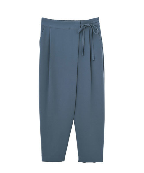 STYLE DELI(スタイルデリ)の「【STYLE DELI DRESS】クロップドラップパンツ(その他パンツ・レディース・ブルー/ブラック・MEDIUM/SMALL)」の6枚目の写真