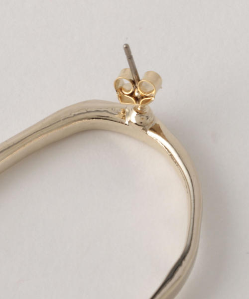 BEAUTY&YOUTH UNITED ARROWS（ビューティーアンドユースユナイテッドアローズ）の「BY∴ ヘンケイオーバル ピアス о（ピアス（両耳用）・レディース・ゴールド/シルバー・FREE）」の5枚目の写真