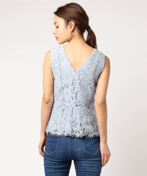 NINE（ナイン）の「ノースリーブレースブラウス（シャツ/ブラウス・レディース・サックスブルー/ネイビー/イエロー/オフホワイト・1/0）」の7枚目の写真