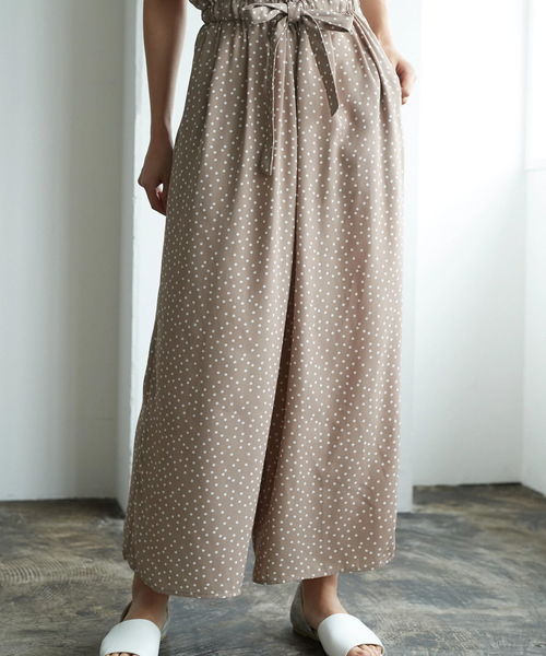 AMERICAN HOLIC（アメリカンホリック）の「・ウエストフリルリボン付とろみワイドパンツ　＊（その他パンツ・レディース・ブラック/カーキ/ネイビー/ドット/ベージュ系その他/キャメル/ストライプ・L/M）」の10枚目の写真