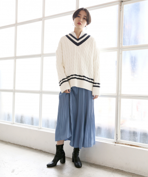LOWRYS FARM(ローリーズファーム)の「チルデンプルオーバー 820998(ニット/セーター・レディース・オフホワイト/ブラック/ベージュ・FREE)」の4枚目の写真