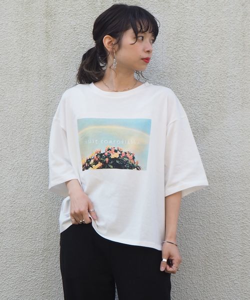 tiptop(ティップトップ)の「風景フォトプリントTシャツ(Tシャツ/カットソー・レディース・オフホワイト/ブラック/ベージュ・FREE)」の4枚目の写真