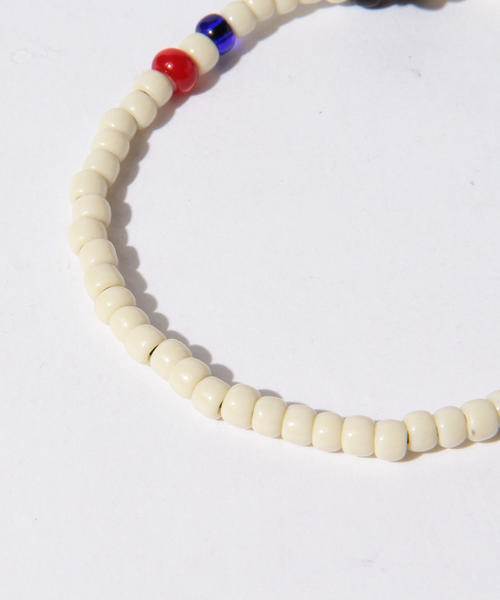 BEAMS（ビームス）の「ROSETTA PRAYER×BEAMS / 別注 コンチョ ブレスレット（ブレスレット・メンズ・インディゴブルー/その他1/レッド/ライトブルー/ブラック/オフホワイト・ONE SIZE）」の19枚目の写真