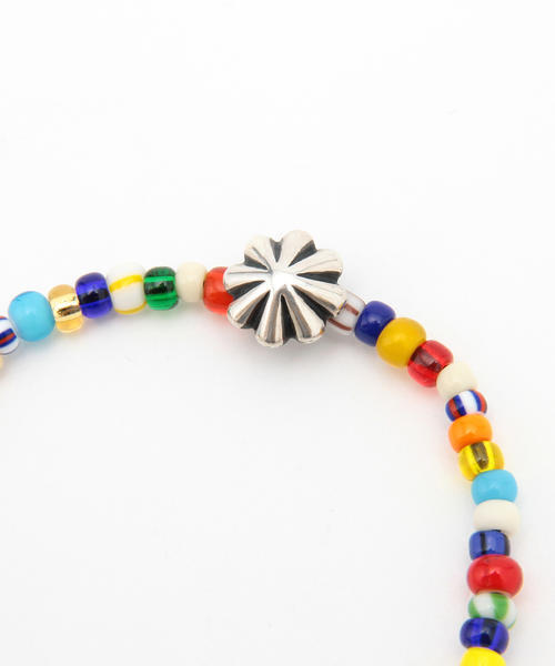 BEAMS（ビームス）の「ROSETTA PRAYER×BEAMS / 別注 コンチョ ブレスレット（ブレスレット・メンズ・インディゴブルー/その他1/レッド/ライトブルー/ブラック/オフホワイト・ONE SIZE）」の13枚目の写真