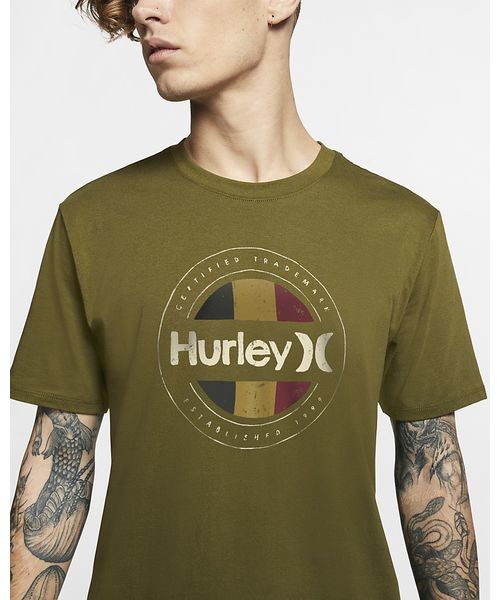 Hurley （ハーレー）の「M PRM RESISTANCE SS / ハーレー  ロゴプリントTシャツ  ユニセックス（Tシャツ/カットソー・メンズ・ホワイト/グリーン系その他・SMALL/MEDIUM/LARGE）」の4枚目の写真