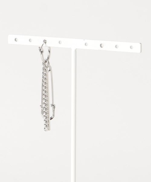 .KOM（ドットコム）の「チャーム付きフープ型ピアス（ピアス（片耳用）・メンズ・シルバー・FREE）」の2枚目の写真