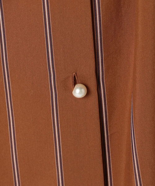 NOLLEY’S（ノーリーズ）の「共布リボン付パール釦シャツワンピース（シャツワンピース・レディース・ブラウン系その他3/ネイビー・38/36）」の11枚目の写真