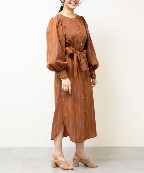 NOLLEY’S（ノーリーズ）の「共布リボン付パール釦シャツワンピース（シャツワンピース・レディース・ブラウン系その他3/ネイビー・38/36）」の15枚目の写真