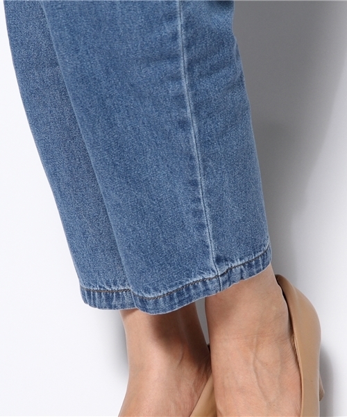 mystic(ミスティック)の「タックデニムパンツ(デニムパンツ・レディース・ブルー/ライトブルー・1/2)」の14枚目の写真