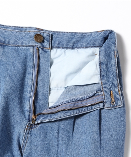 mystic(ミスティック)の「タックデニムパンツ(デニムパンツ・レディース・ブルー/ライトブルー・1/2)」の15枚目の写真