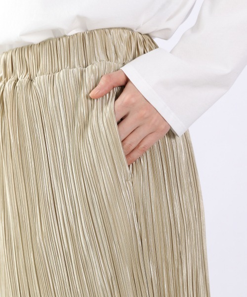 LOWRYS FARM（ローリーズファーム）の「プリーツメロータイトスカート　932926（スカート・レディース・アイボリー/グリーン/イエロー/ブラック/モカ/オレンジ/ブルー/レッド/カーキ/ブルー系その他/ブラウン/グリーン系その他・FREE/TALL）」の17枚目の写真